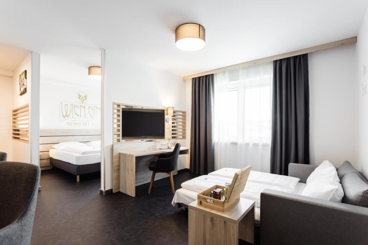 Hotel Smart Liv'In Boheimkirchen Экстерьер фото