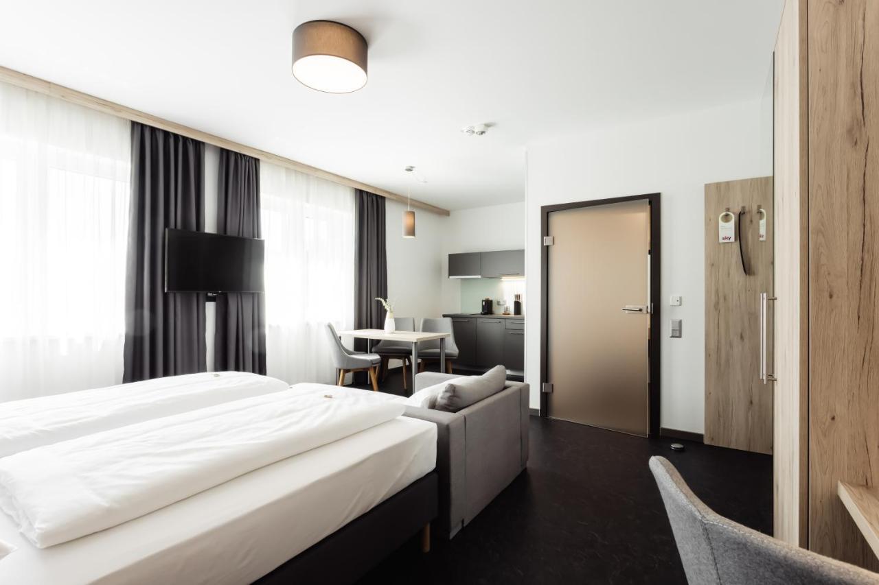 Hotel Smart Liv'In Boheimkirchen Экстерьер фото